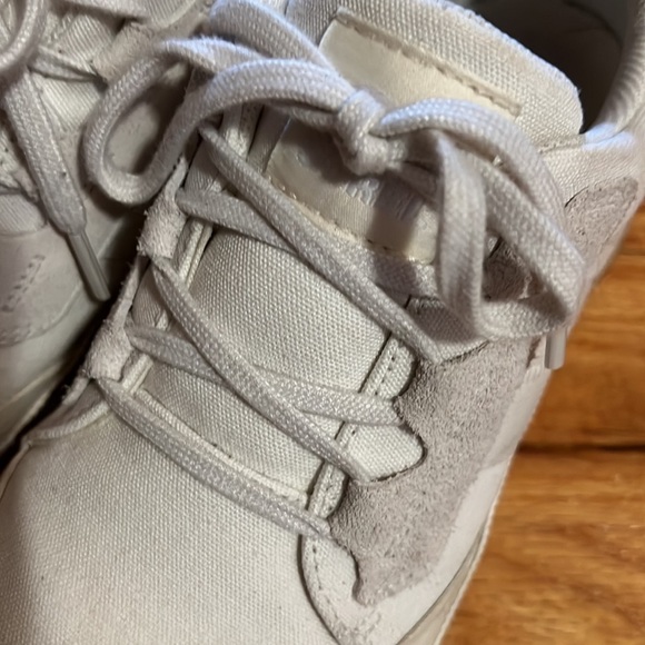 SOREL Out N About III Sneaker - Picture 9 of 14